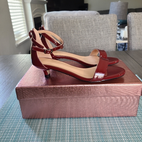 NWT - Red Wine Sandals - kitten heels ๐ - Picture 2 of 14